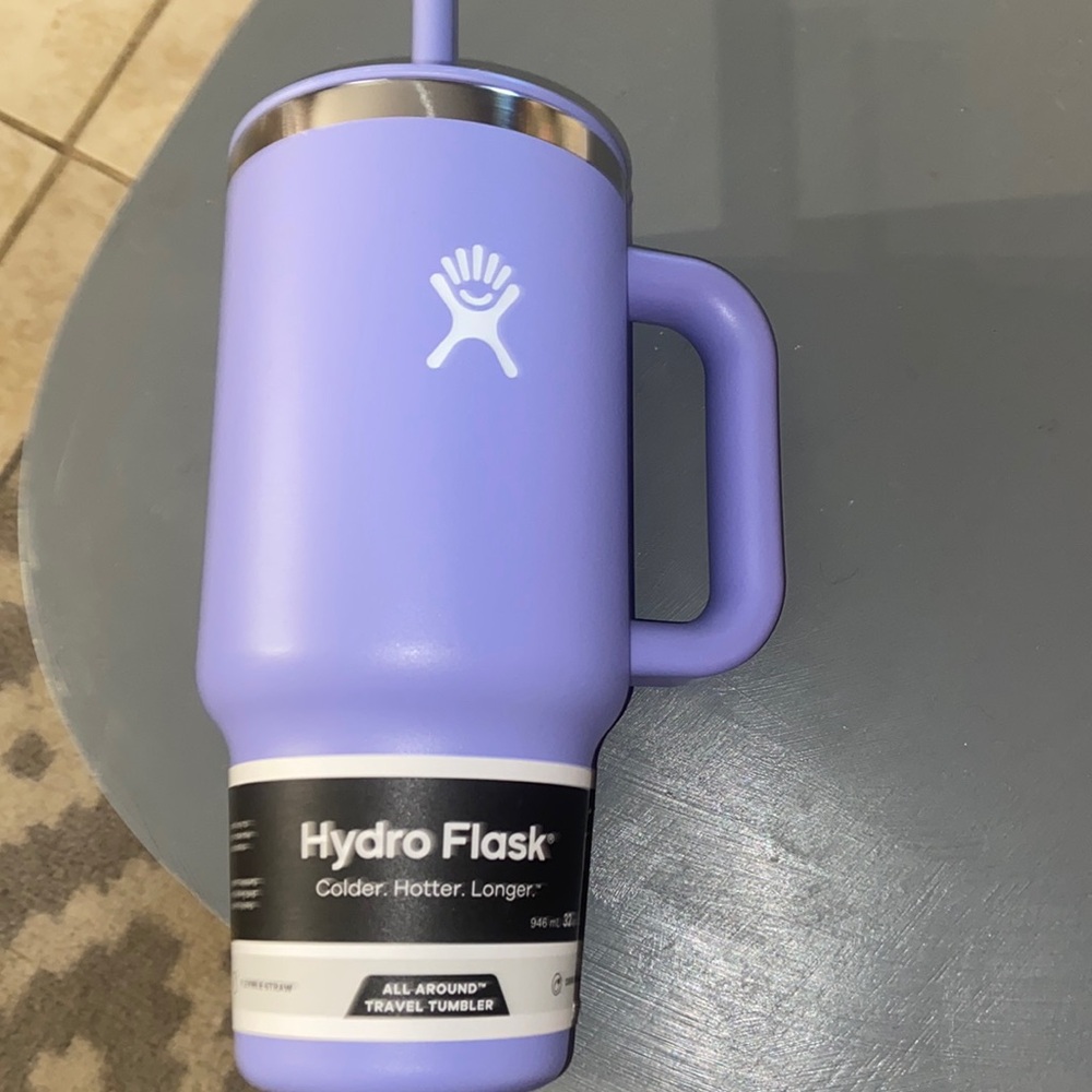 Hydro flask tumbler - Picture 2 of 8